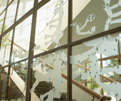 alive/not\alive: the hall