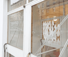 alive/not\alive: the hall